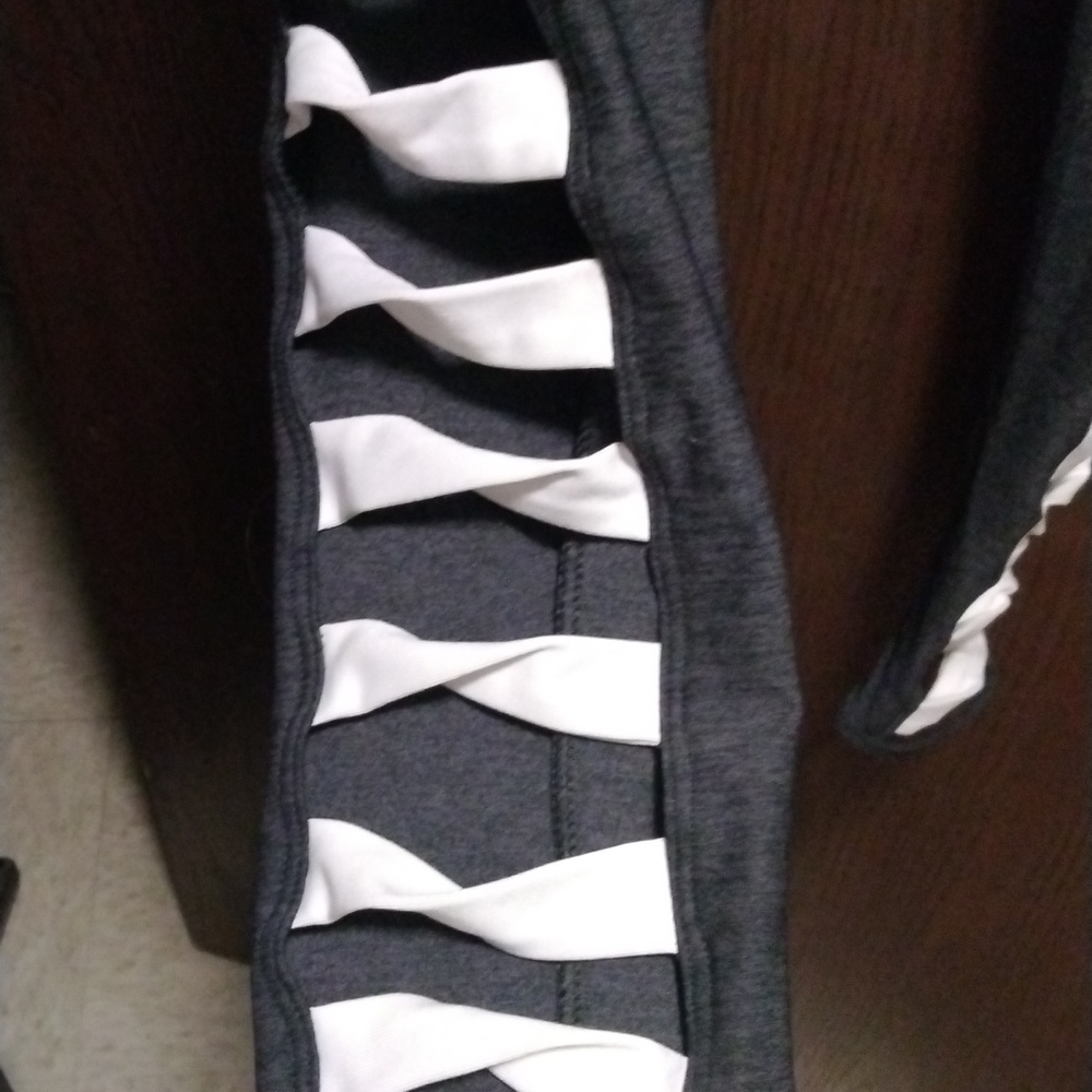 PINK Ultimate Cut Out Style Leggings - Picture 6 of 7